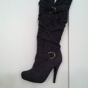 Dark Grey Boots 💕